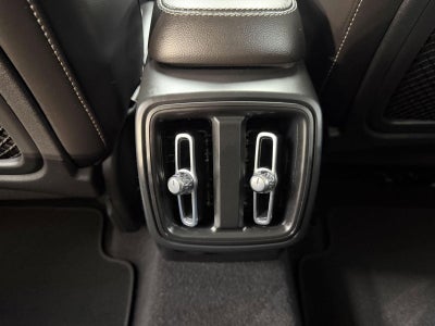 2023 Volvo XC40 B5 Plus Bright Theme