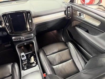 2023 Volvo XC40 B5 Plus Bright Theme